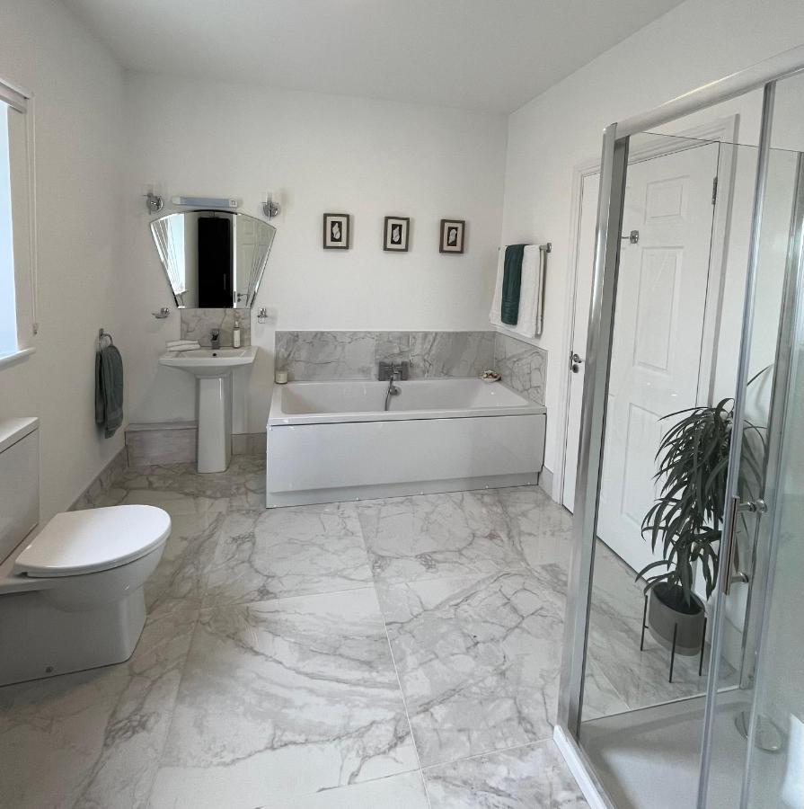 Ashlee Lodge, Shanagarry P25K6R6 Near Ballymaloe House & Garryvoe Hotel ภายนอก รูปภาพ