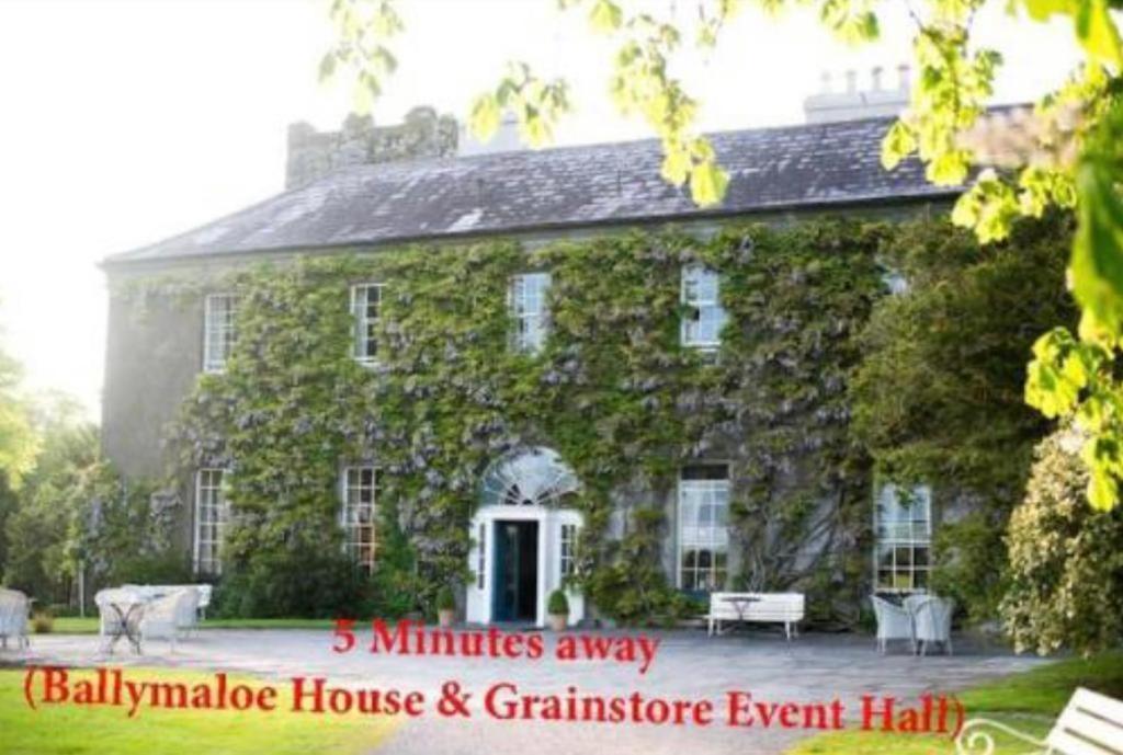 Ashlee Lodge, Shanagarry P25K6R6 Near Ballymaloe House & Garryvoe Hotel ภายนอก รูปภาพ