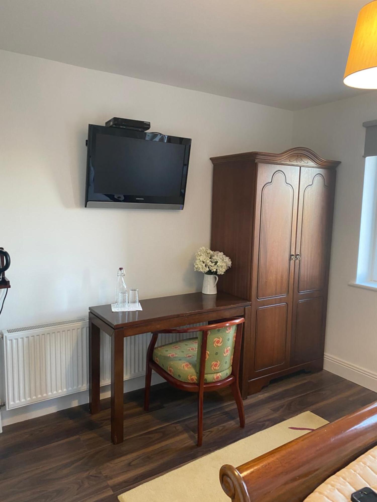 Ashlee Lodge, Shanagarry P25K6R6 Near Ballymaloe House & Garryvoe Hotel ภายนอก รูปภาพ